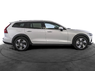 фото Volvo V60 Cross Country 2021 с пробегом