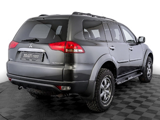 фото Mitsubishi Pajero Sport II 2015