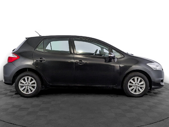 фото Toyota Auris 2010