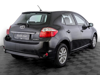 фото Toyota Auris 2010