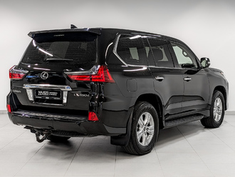 фото Lexus LX III 2017