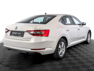 фото Skoda Superb III 2017