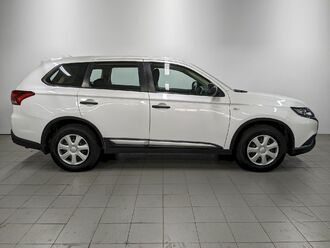 фото Mitsubishi Outlander III 2019