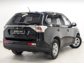 фото Mitsubishi Outlander III 2013