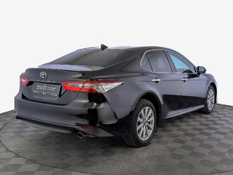 фото Toyota Camry VIII 2020