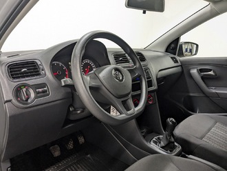 фото Volkswagen Polo Sedan 2016