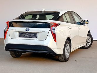 фото Toyota Prius IV 2017