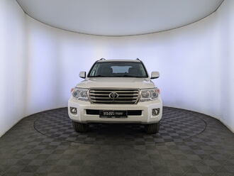 фото Toyota Land Cruiser 200 2013