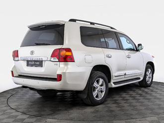 фото Toyota Land Cruiser 200 2013