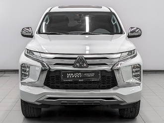 фото Mitsubishi Montero Sport III 2021