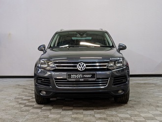 фото Volkswagen Touareg II 2014