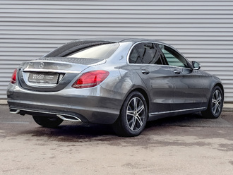 фото Mercedes-Benz C (W/S205) 2019