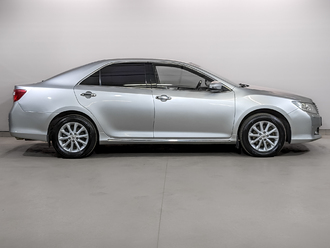 фото Toyota Camry VII 2011