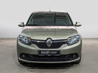 фото Renault Logan II 2017