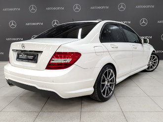 фото Mercedes-Benz C (W/S204) 2011