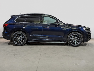 фото Volkswagen Touareg III 2018