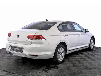 фото Volkswagen Passat B8 2017