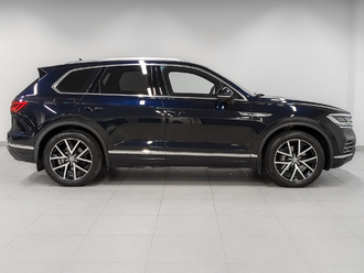 фото Volkswagen Touareg III 2020