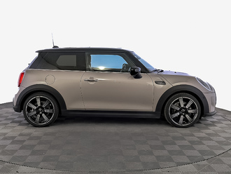 фото Mini Mini III (F56/F55) 2022