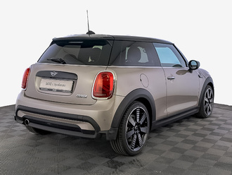 фото Mini Mini III (F56/F55) 2022