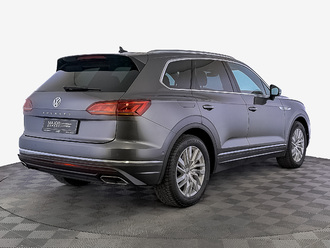 фото Volkswagen Touareg III 2021