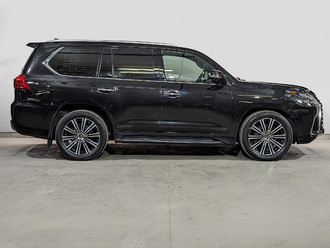 фото Lexus LX III 2020