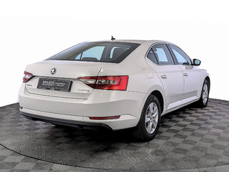 фото Skoda Superb III 2017