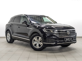 фото Volkswagen Touareg III 2020