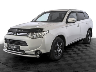 фото Mitsubishi Outlander III 2013