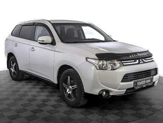 фото Mitsubishi Outlander III 2013