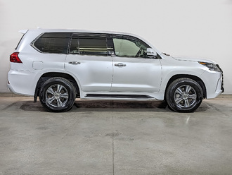 фото Lexus LX III 2018