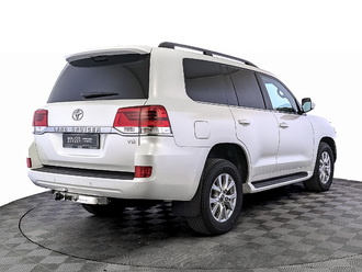 фото Toyota Land Cruiser 200 2020