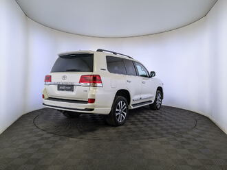 фото Toyota Land Cruiser 200 2019