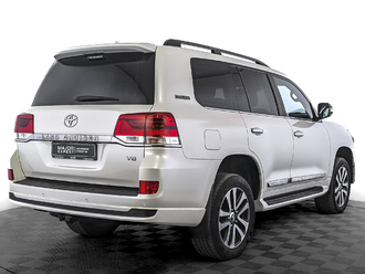 фото Toyota Land Cruiser 200 2019