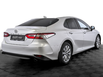 фото Toyota Camry VIII 2019