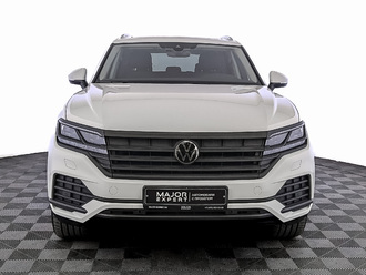 фото Volkswagen Touareg III 2021