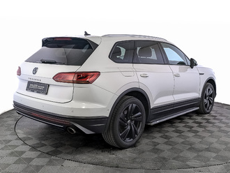 фото Volkswagen Touareg III 2021