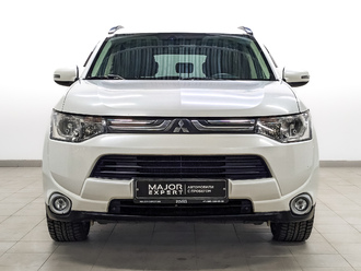 фото Mitsubishi Outlander III 2013