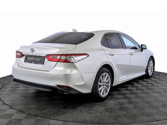 фото Toyota Camry VIII 2021