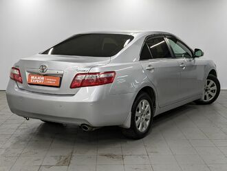 фото Toyota Camry VI 2011