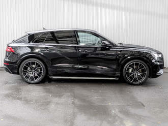 фото Audi Q8 (4M) 2023