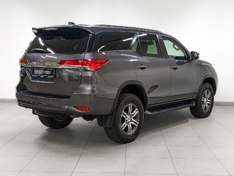 фото Toyota Fortuner II 2020