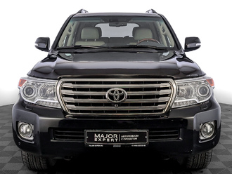 фото Toyota Land Cruiser 200 2013