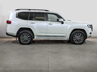 фото Toyota Land Cruiser 300 2022