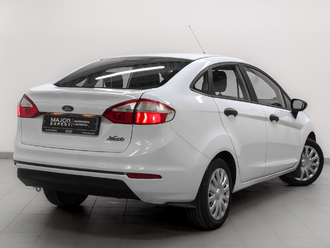 фото Ford Fiesta VII 2015