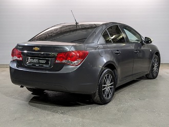 фото Chevrolet Cruze (J300/J305) 2012