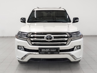 фото Toyota Land Cruiser 200 2017