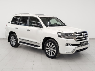 фото Toyota Land Cruiser 200 2017