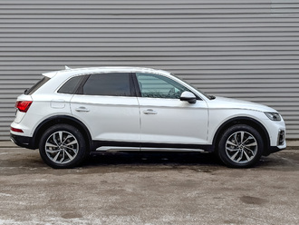 фото Audi Q5 (B9) 2022