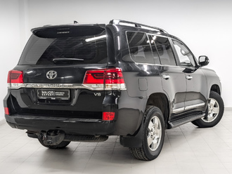 фото Toyota Land Cruiser 200 2016